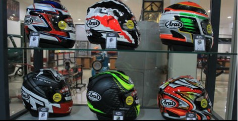 Jangan Pernah Terpukau Karena Desain tapi Terpukaulah Karena Kualitas Terbaik dalam Memilih Helm Sepeda Motor.